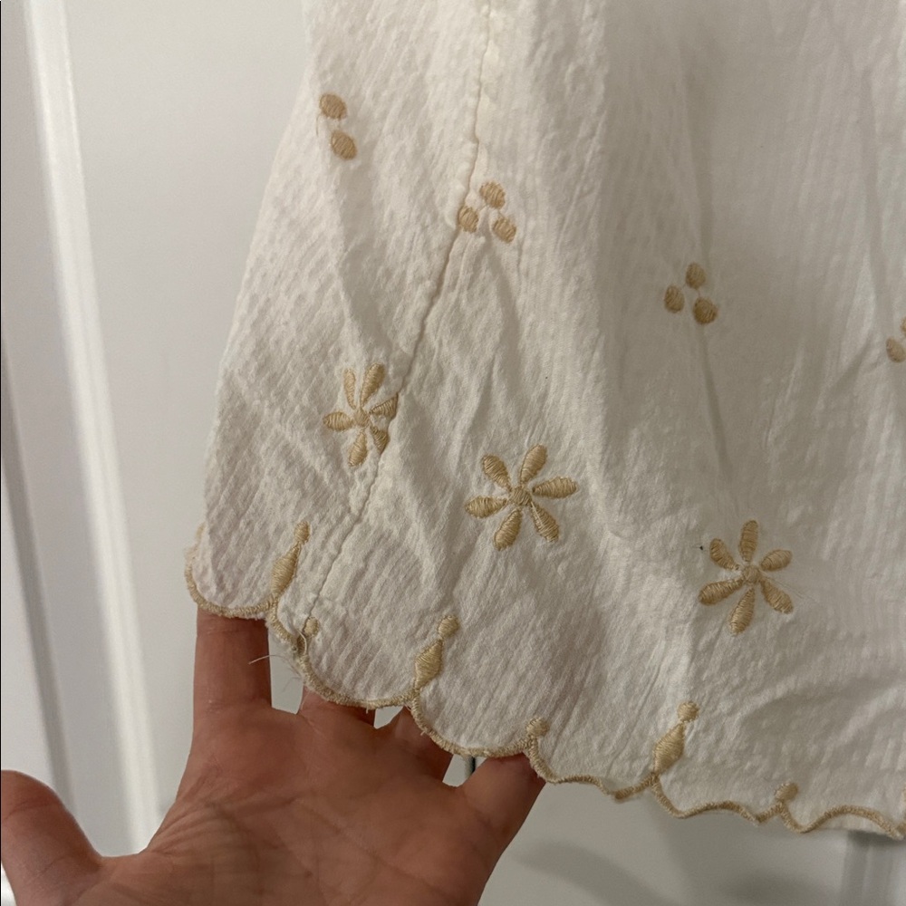 Lightly worn Free People Elegant White Embroidered Tie Back Tank size M - Picture 4 of 15